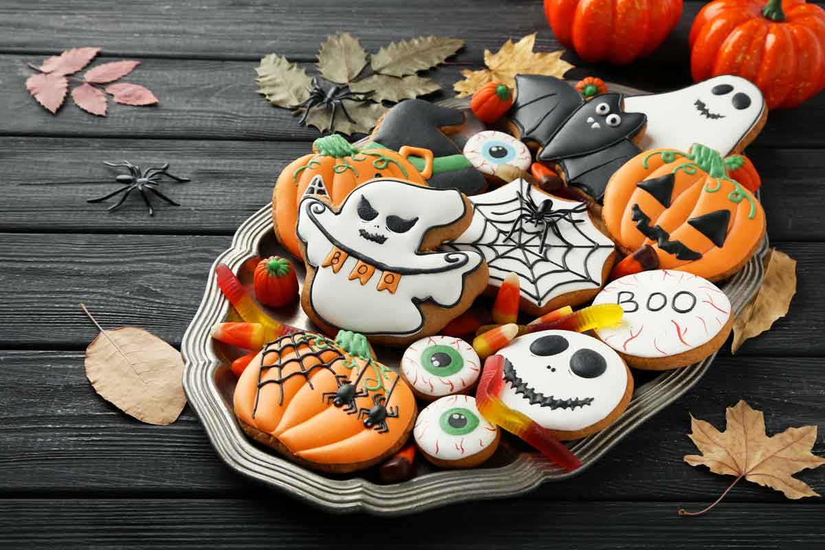 sugar-cookies-and-royal-icing